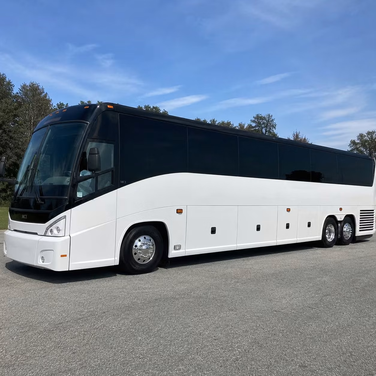 moving groups to and from camarillo airport is easy when you use coachbusventura com