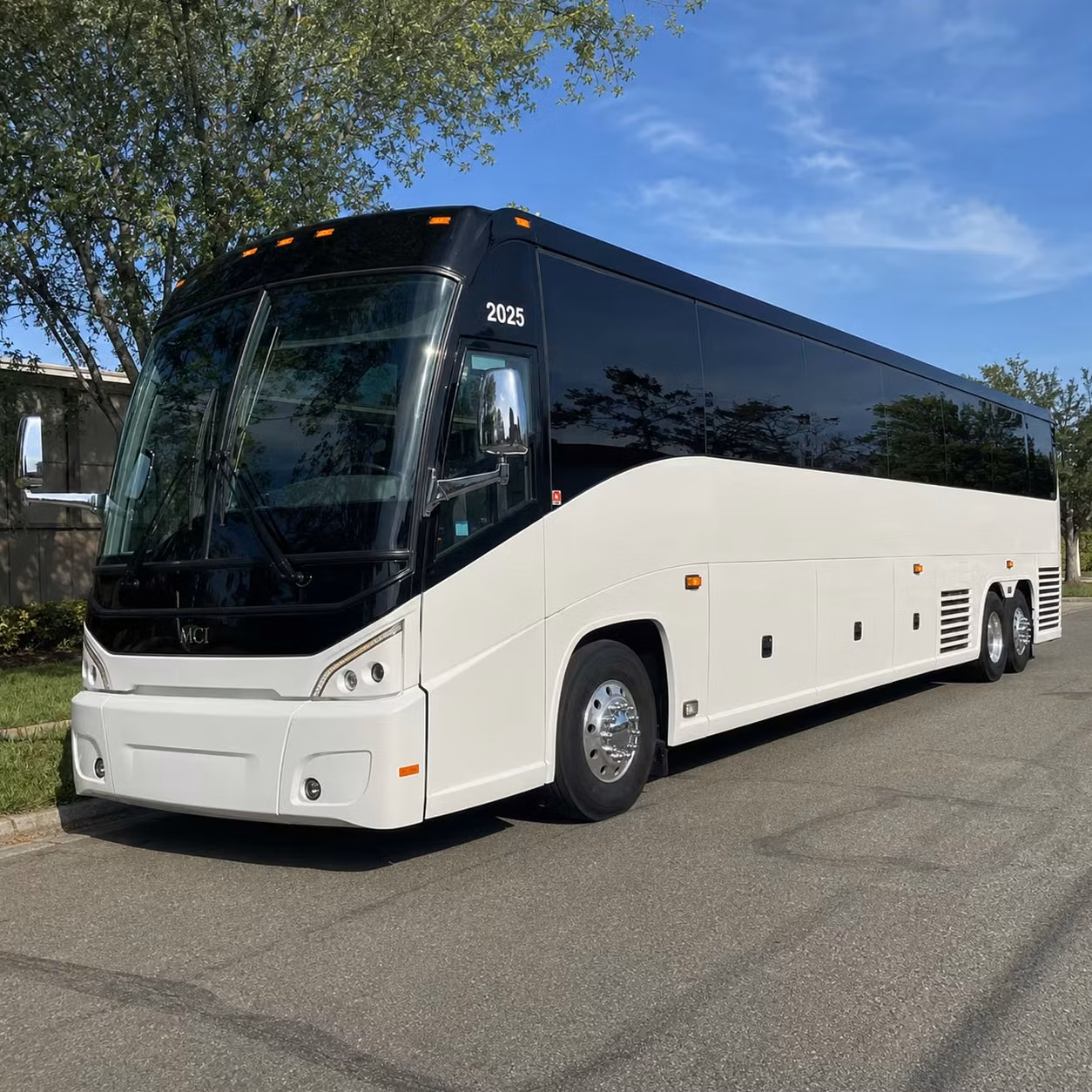 university athletic and school group long distance bus rentals from ventura